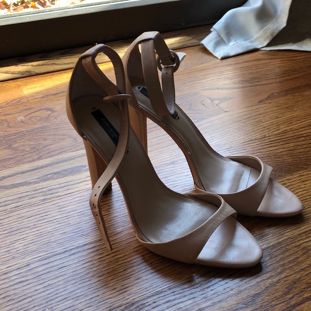 Nude Zara heels